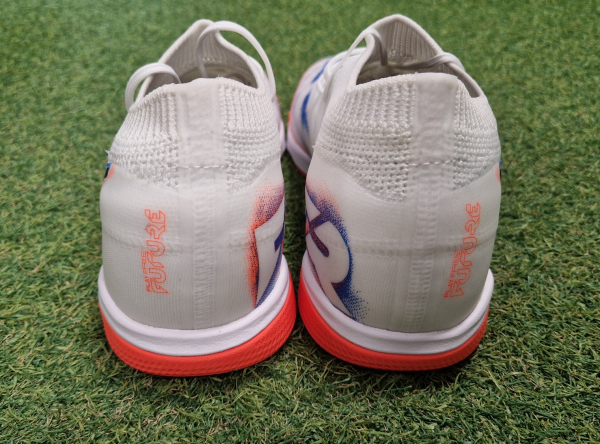 Puma Future 8 Match IT MID Jr. Hallenschuhe white/black/glowing red